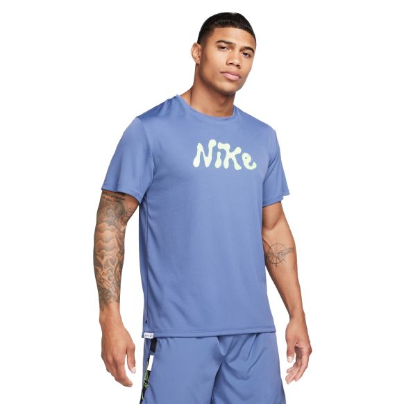 Remera Nike Dri Fit UV Miler Studio 72